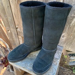 UGG Tall Black Classic Tasman Braid Boot size 7